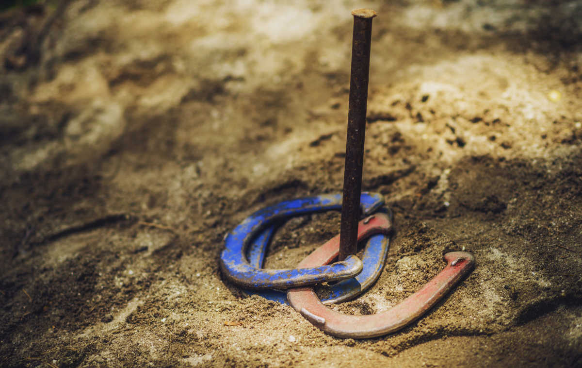 What are the uses of wearing horseshoes? Cavedivemexico